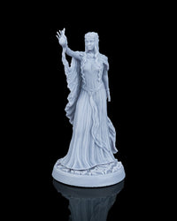 Valyra, The Elvin Queen - Hero Miniature