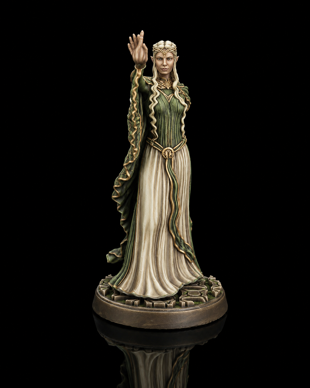 Valyra, The Elvin Queen - Hero Miniature