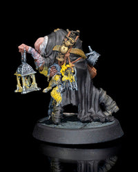 Darach Ancient Wizard Miniature with Lantern