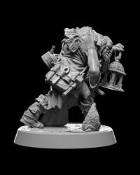 Darach Ancient Wizard Miniature with Lantern
