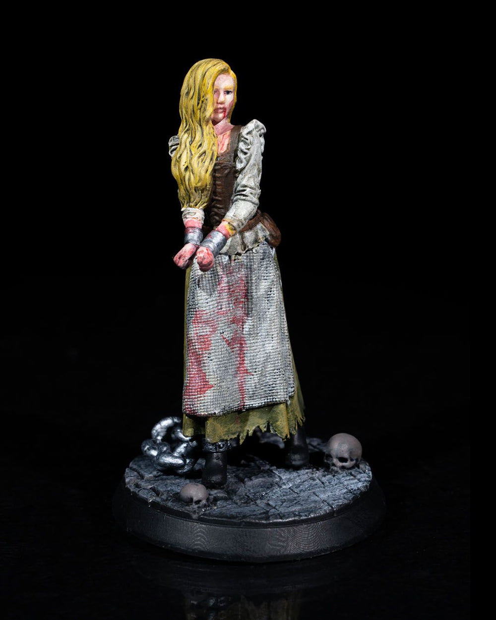 Marie Lennot Bloody Survivor Miniature
